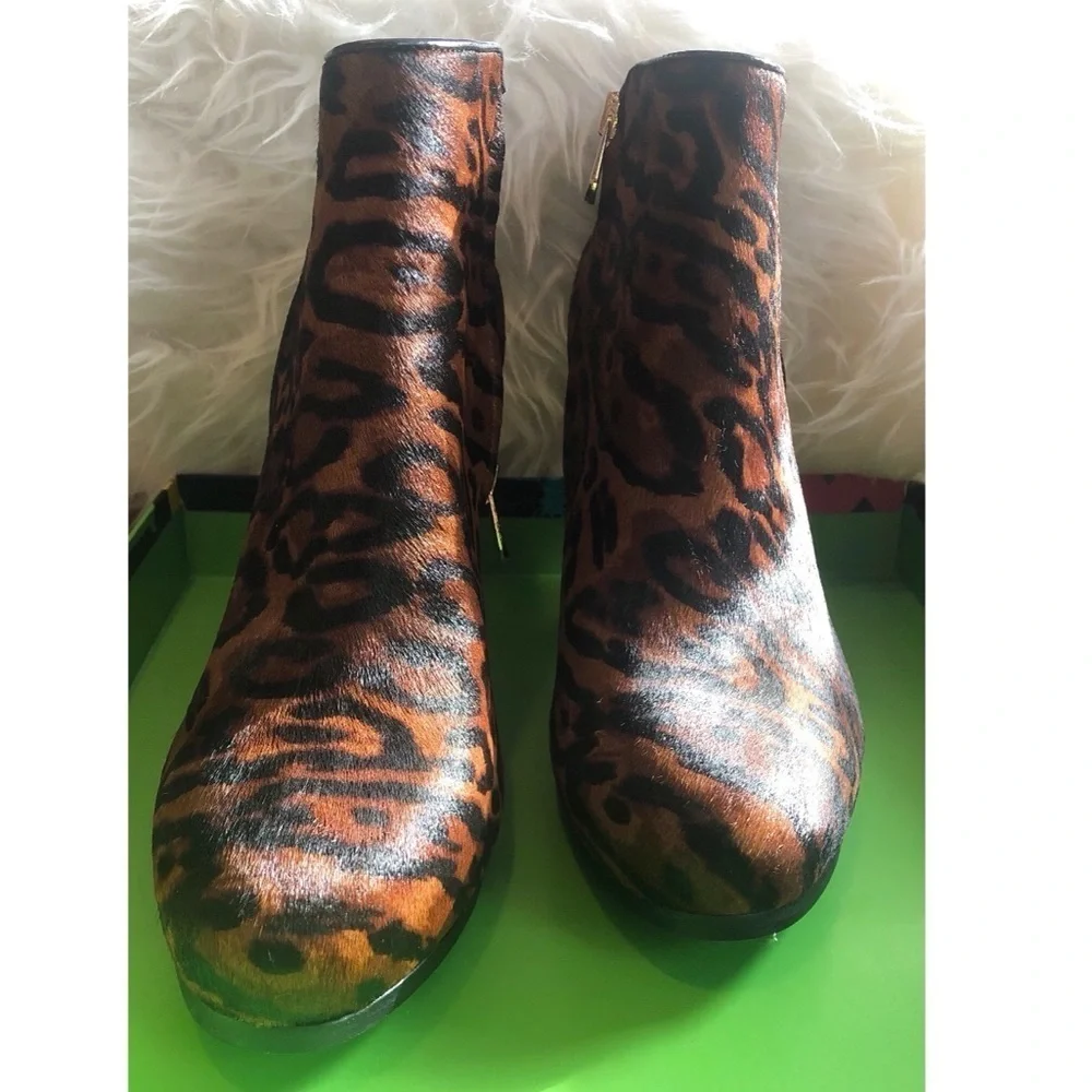 C Wonder Gold Heel Bootie NIB - Picture 4 of 14